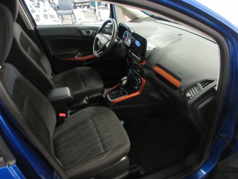 Used 2021 Ford EcoSport SE w/ SE Convenience Package image 8