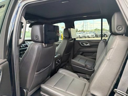 Used 2022 Chevrolet Tahoe Z71 w/ Z71 Off-Road Package AWD/4WD image 5