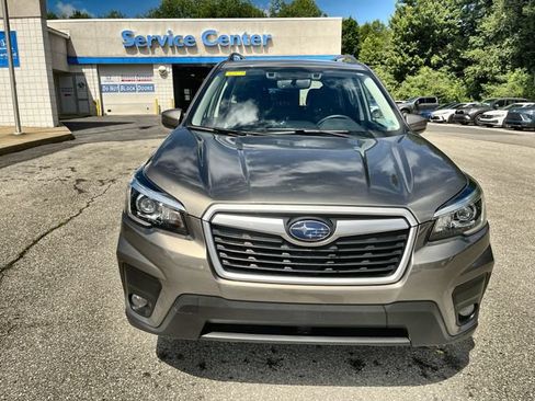 Used 2020 Subaru Forester Premium AWD/4WD image 11
