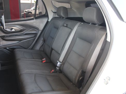 Used 2022 GMC Terrain SLE FWD image 24