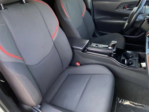 Certified 2023 Toyota Prius Prime SE image 13