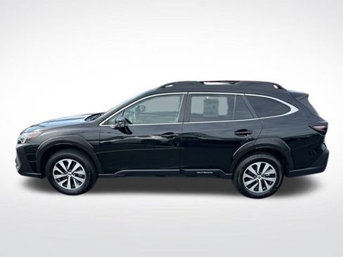 Used 2024 Subaru Outback Premium AWD/4WD image 3