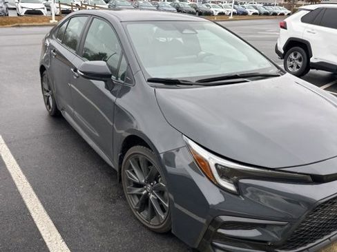 Certified 2025 Toyota Corolla SE image 2