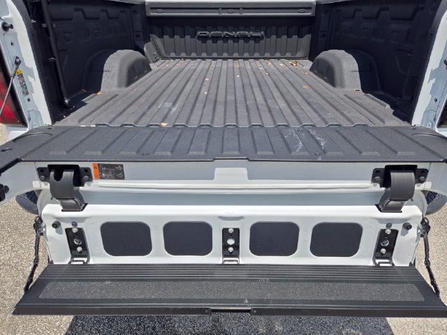 Used 2024 GMC Sierra 3500 Denali w/ Denali Reserve Package AWD/4WD image 31