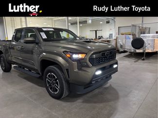 Used 2024 Toyota Tacoma TRD Sport w/ TRD Sport Premium Package AWD/4WD video 1