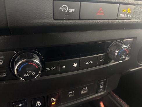 Used 2023 Nissan Frontier PRO-4X w/ Pro Convenience Package AWD/4WD image 21