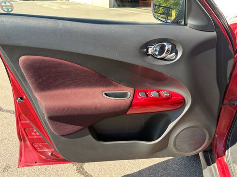Used 2014 Nissan Juke SL AWD/4WD image 12