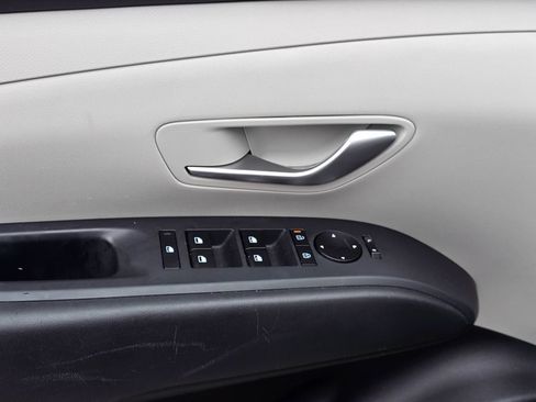 Used 2025 Hyundai Tucson SEL FWD image 9