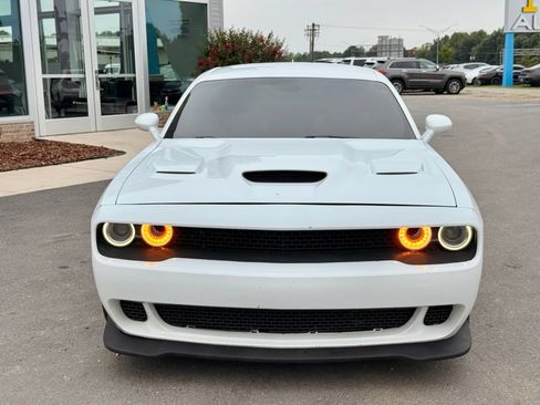 Used 2019 Dodge Challenger R/T Scat Pack RWD image 9