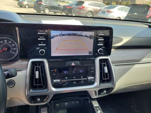 Used 2021 Kia Sorento EX w/ Panoramic Sunroof Package image 31