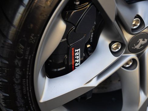 Used 2024 Ferrari SF90 Spider image 10