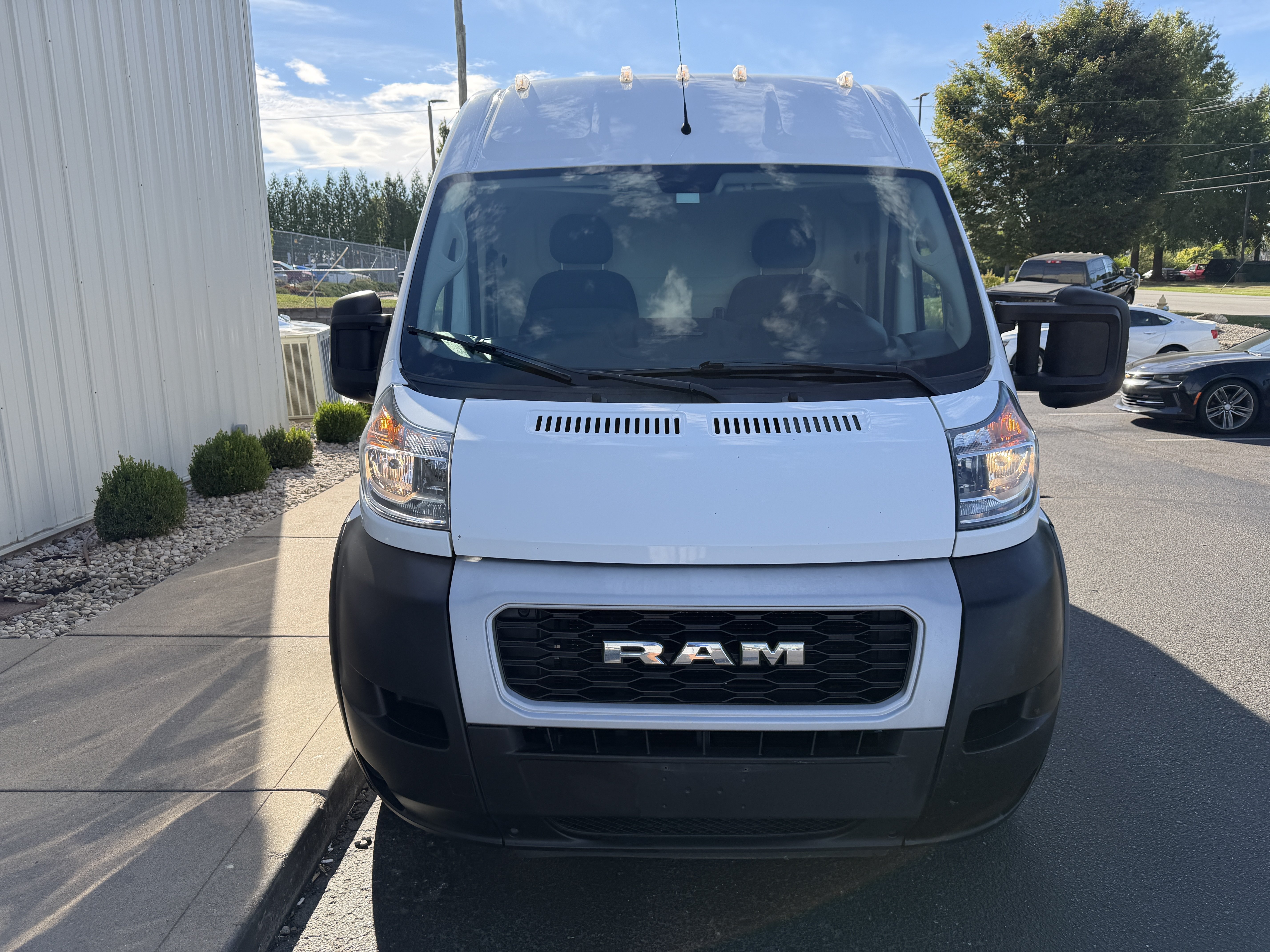 Used 2021 RAM ProMaster 2500 w/ Convenience Group FWD image 3