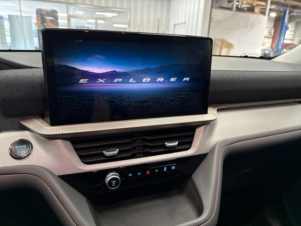 New 2026 Ford Explorer Active AWD/4WD image 19