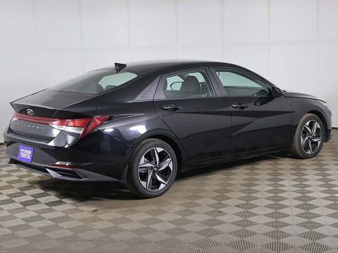 Certified 2023 Hyundai Elantra SEL w/ Convenience Package FWD image 9