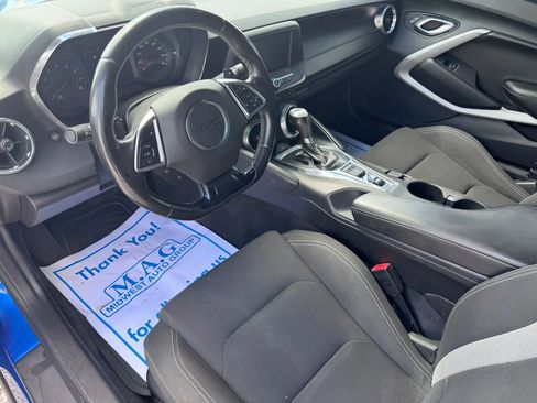 Used 2018 Chevrolet Camaro LT RWD image 12
