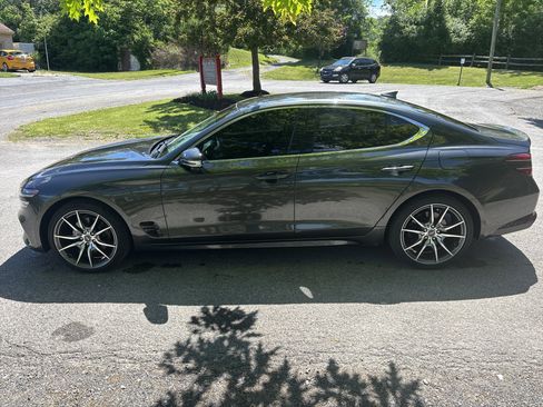 Used 2023 Genesis G70 2.0T AWD/4WD image 7