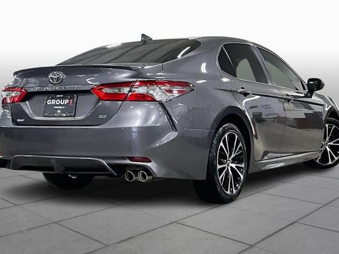 Used 2019 Toyota Camry SE w/ Carpet Mat Package image 13