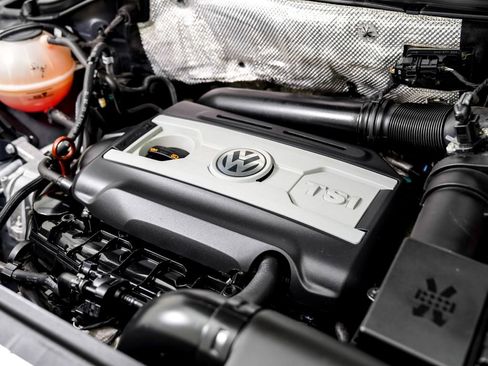 Used 2013 Volkswagen Tiguan S image 25