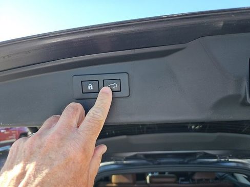 Used 2024 Subaru Outback Touring XT image 16