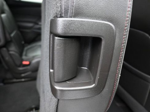 Used 2023 Chevrolet Traverse RS image 54