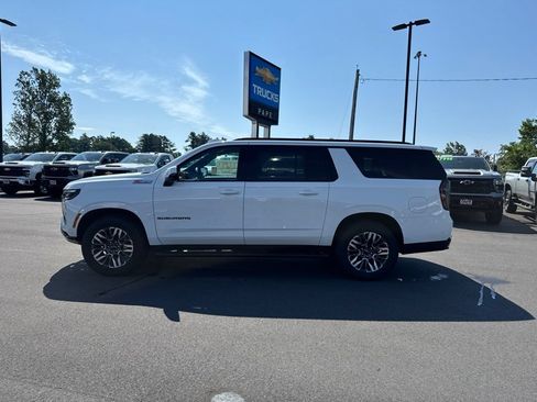 New 2026 Chevrolet Suburban Z71 w/ Z71 Off-Road Package AWD/4WD image 10