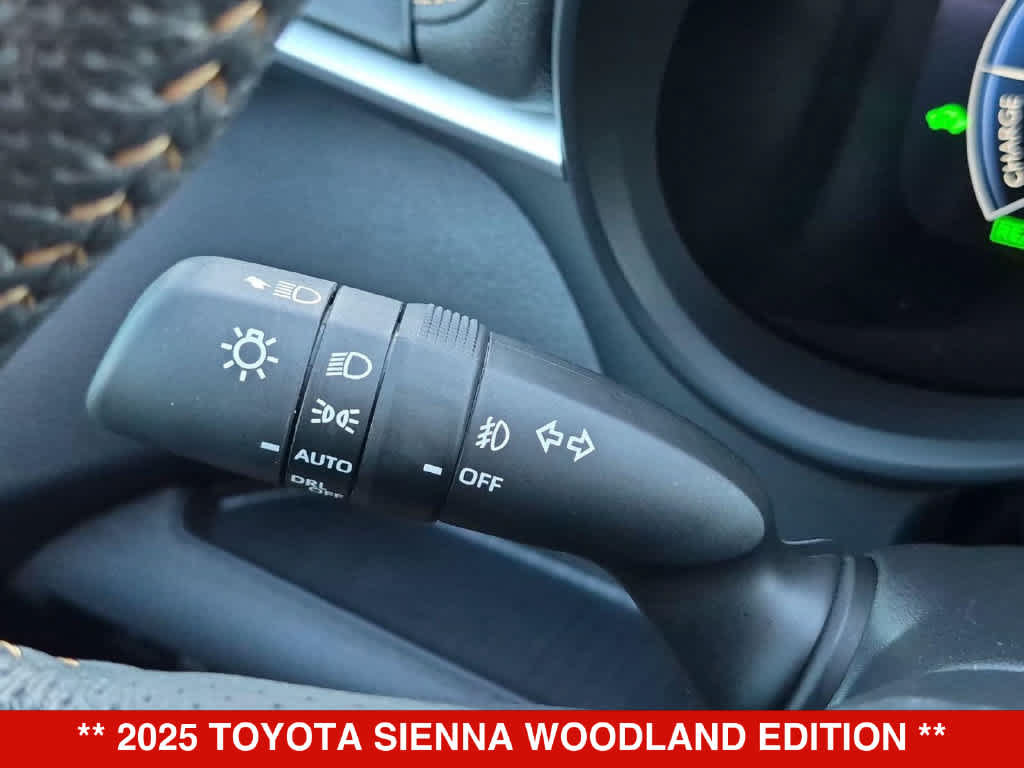 Used 2025 Toyota Sienna XLE Woodland Edition AWD/4WD image 27