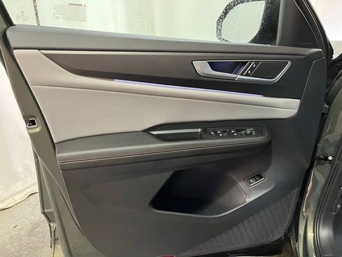 New 2026 Volkswagen Atlas Peak Edition AWD/4WD image 9