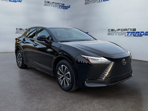 Used 2023 Lexus RZ 450e Premium w/ Technology Package image 3
