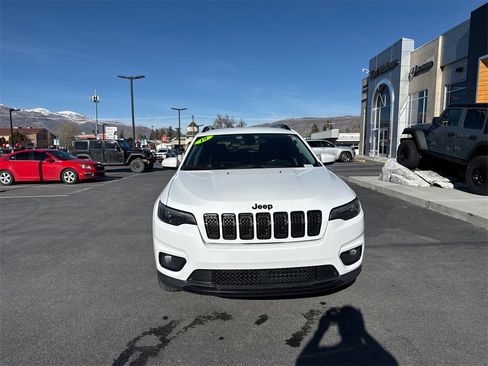 Used 2019 Jeep Cherokee Latitude Plus image 5