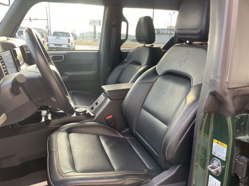 Used 2023 Ford Bronco Badlands w/ Sasquatch Package image 39