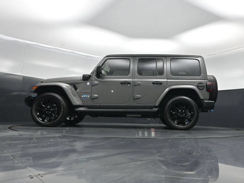 Used 2023 Jeep Wrangler Unlimited Sahara w/ Cold Weather Group AWD/4WD image 49
