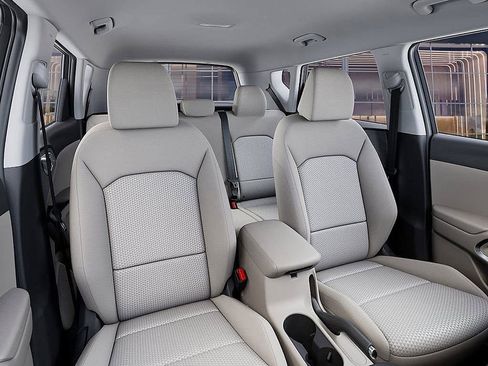 Used 2025 Kia Soul LX FWD image 15