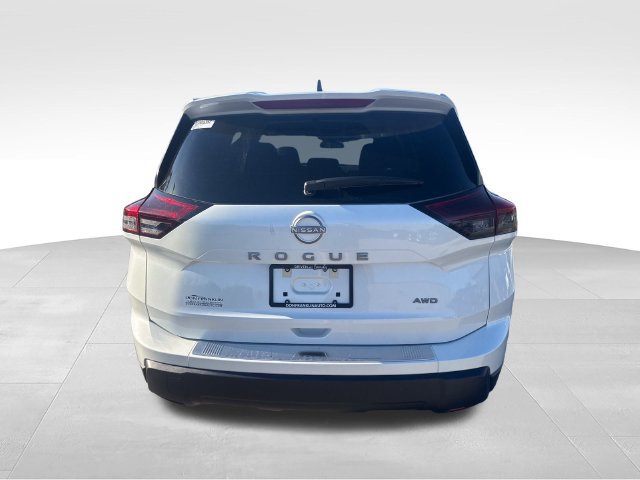 Certified 2026 Nissan Rogue SV AWD/4WD image 5
