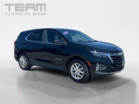Used 2022 Chevrolet Equinox LT w/ Driver Convenience Package FWD image 1