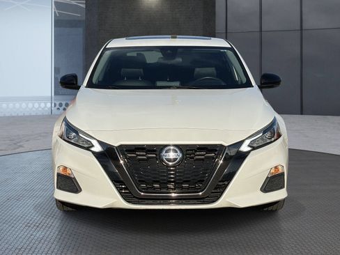Used 2021 Nissan Altima 2.5 SR w/ SR Premium Package FWD image 9