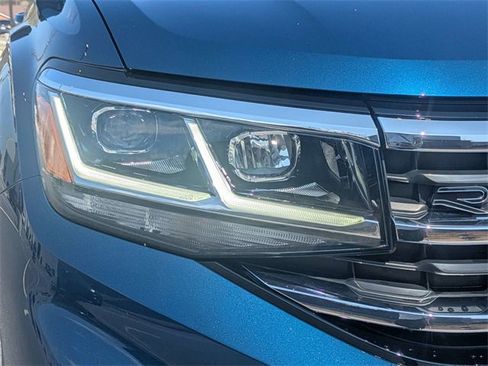 Used 2023 Volkswagen Atlas Cross Sport SEL Premium R-Line image 10