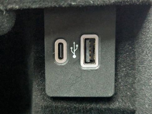 Certified 2022 Lincoln Nautilus FWD w/ Premium Package image 22