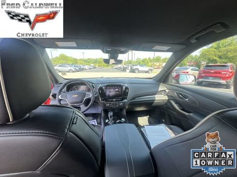 Used 2023 Chevrolet Traverse Premier FWD image 25