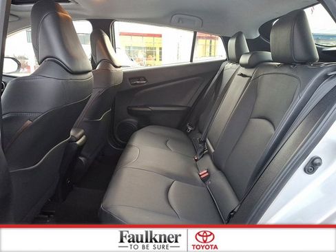 Certified 2018 Toyota Prius Four image 9