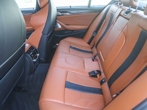 Used 2023 BMW M5 image 15