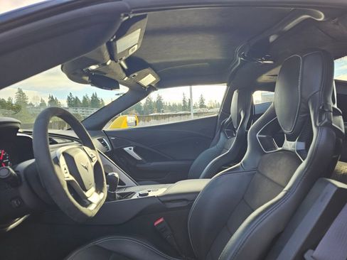 Used 2015 Chevrolet Corvette Z06 w/ 3LZ Preferred Equipment Group image 26