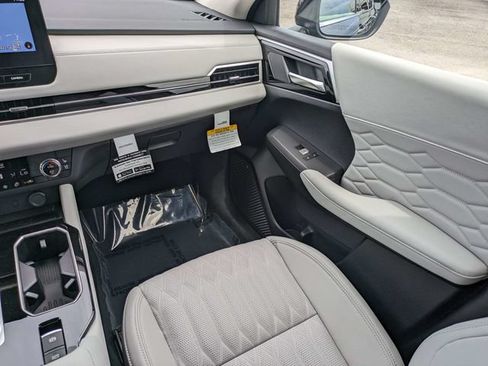 New 2026 Mitsubishi Outlander SEL FWD image 17