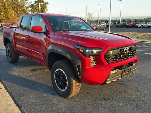 Used 2024 Toyota Tacoma SR5 image 6