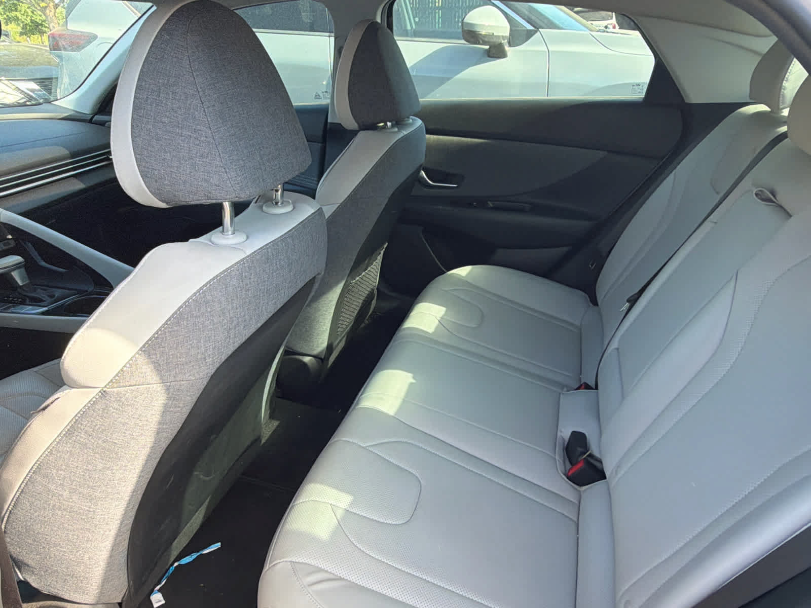 Used 2023 Hyundai Elantra Limited FWD image 10