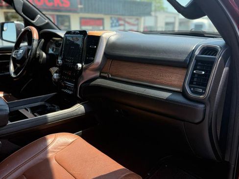 Used 2019 RAM 1500 Limited AWD/4WD image 11