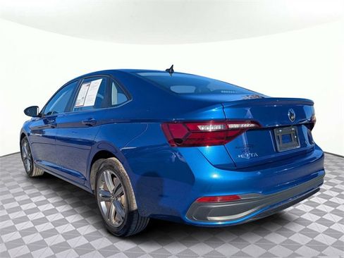 Used 2024 Volkswagen Jetta SE image 5