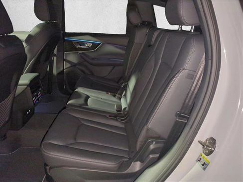 New 2026 Audi Q7 3.0T Premium Plus AWD/4WD image 18