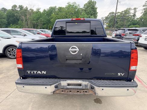 Used 2011 Nissan Titan SV w/ SV Value Truck Pkg RWD image 6