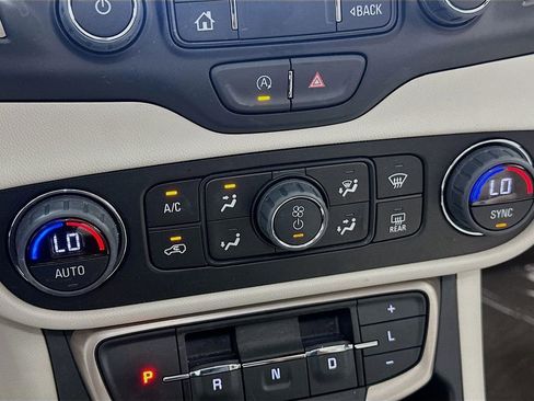 Used 2024 GMC Terrain Denali w/ Denali Premium Package AWD/4WD image 16