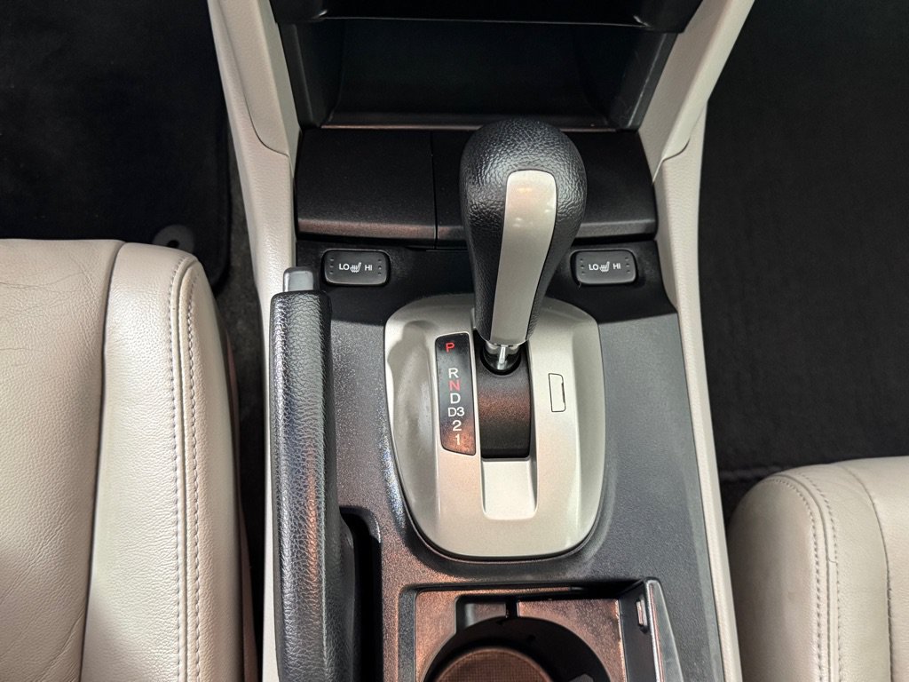 Used 2010 Honda Accord EX-L image 16